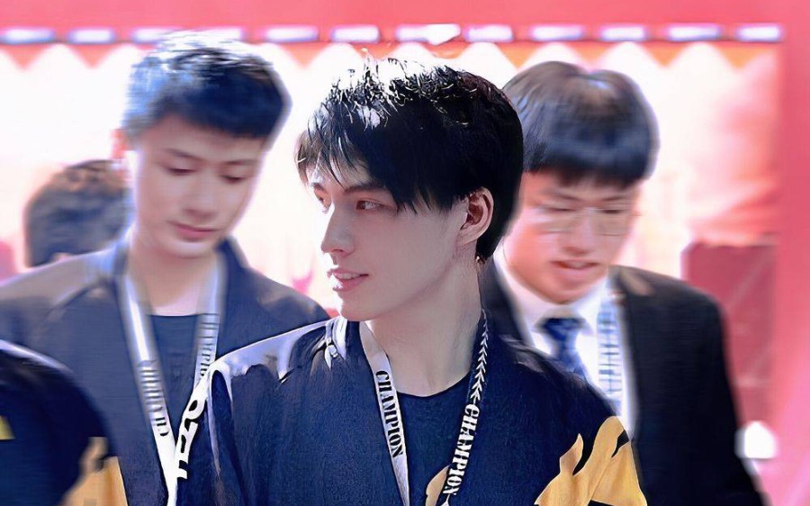 狼队487懂不懂5个mvp的含金量啊