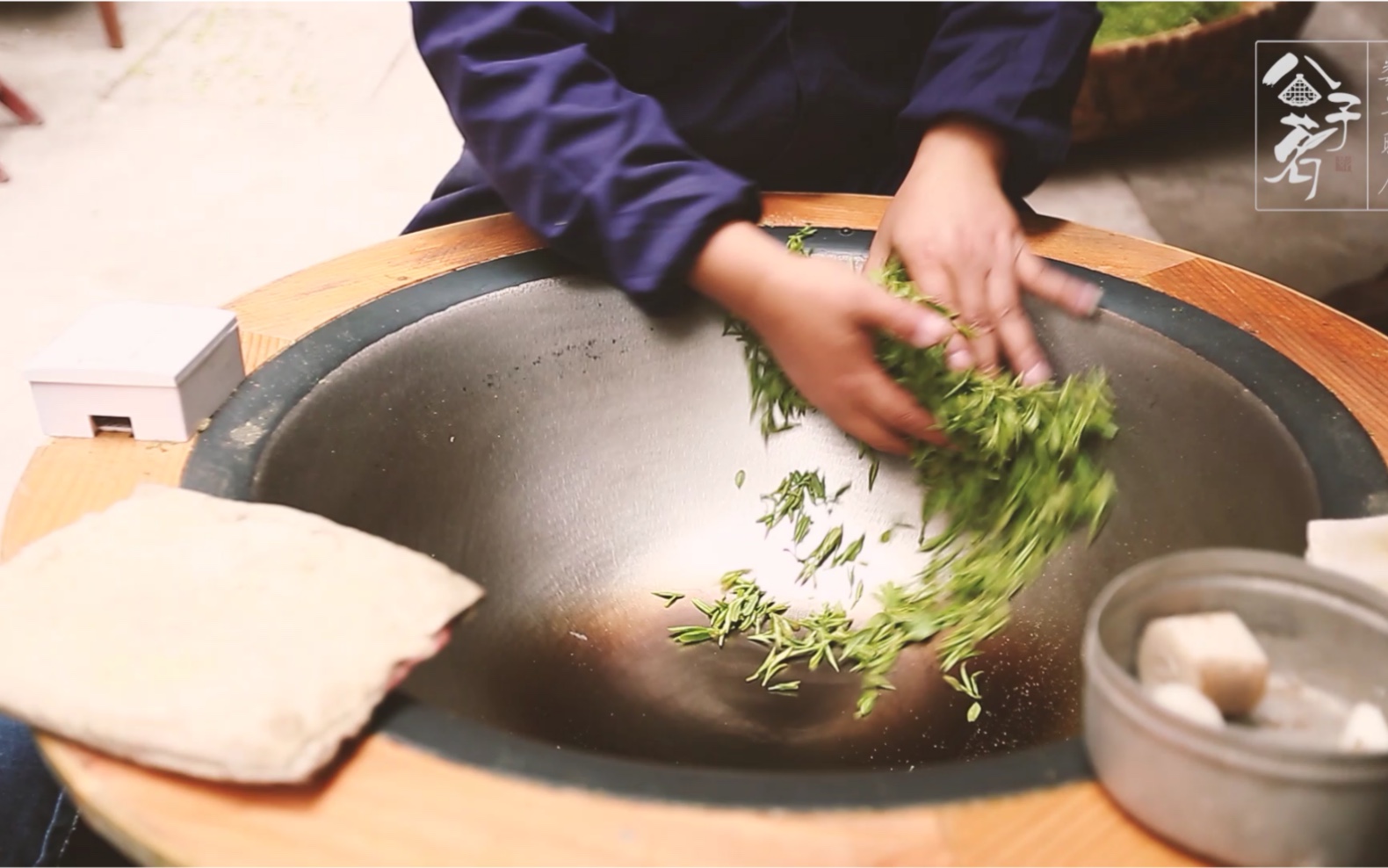 全手工狮峰龙井炒制