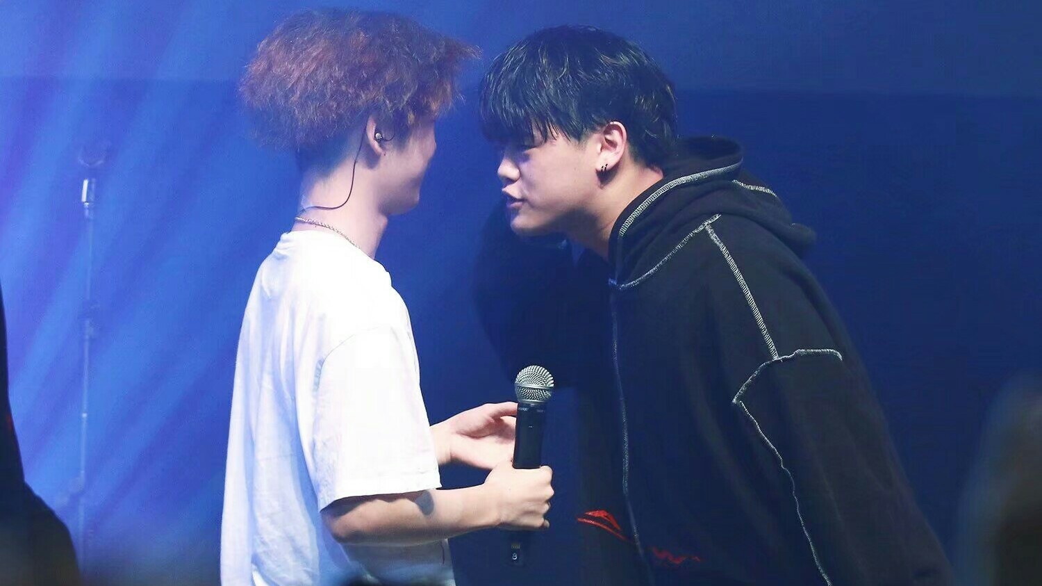 kiffclan王子和公主总有一天会亲上的