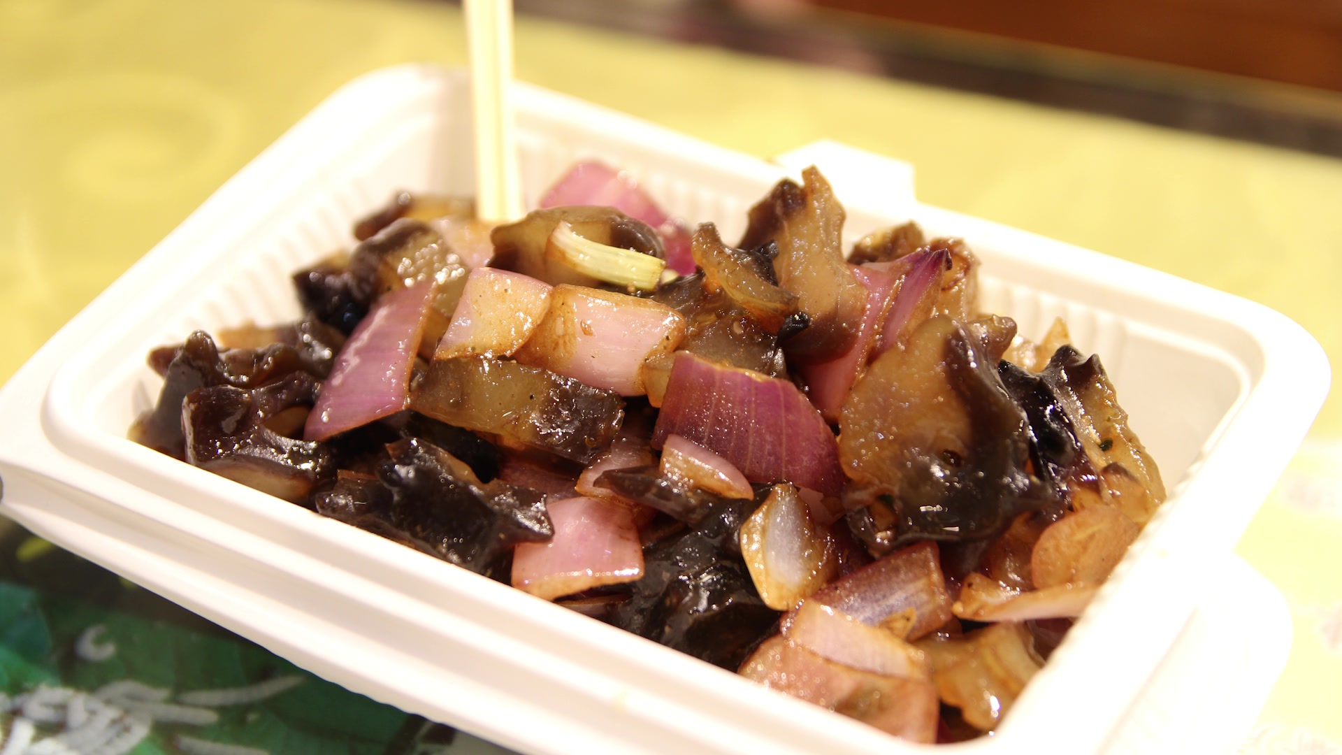 云南丽江古城小吃-铁板高原石板花