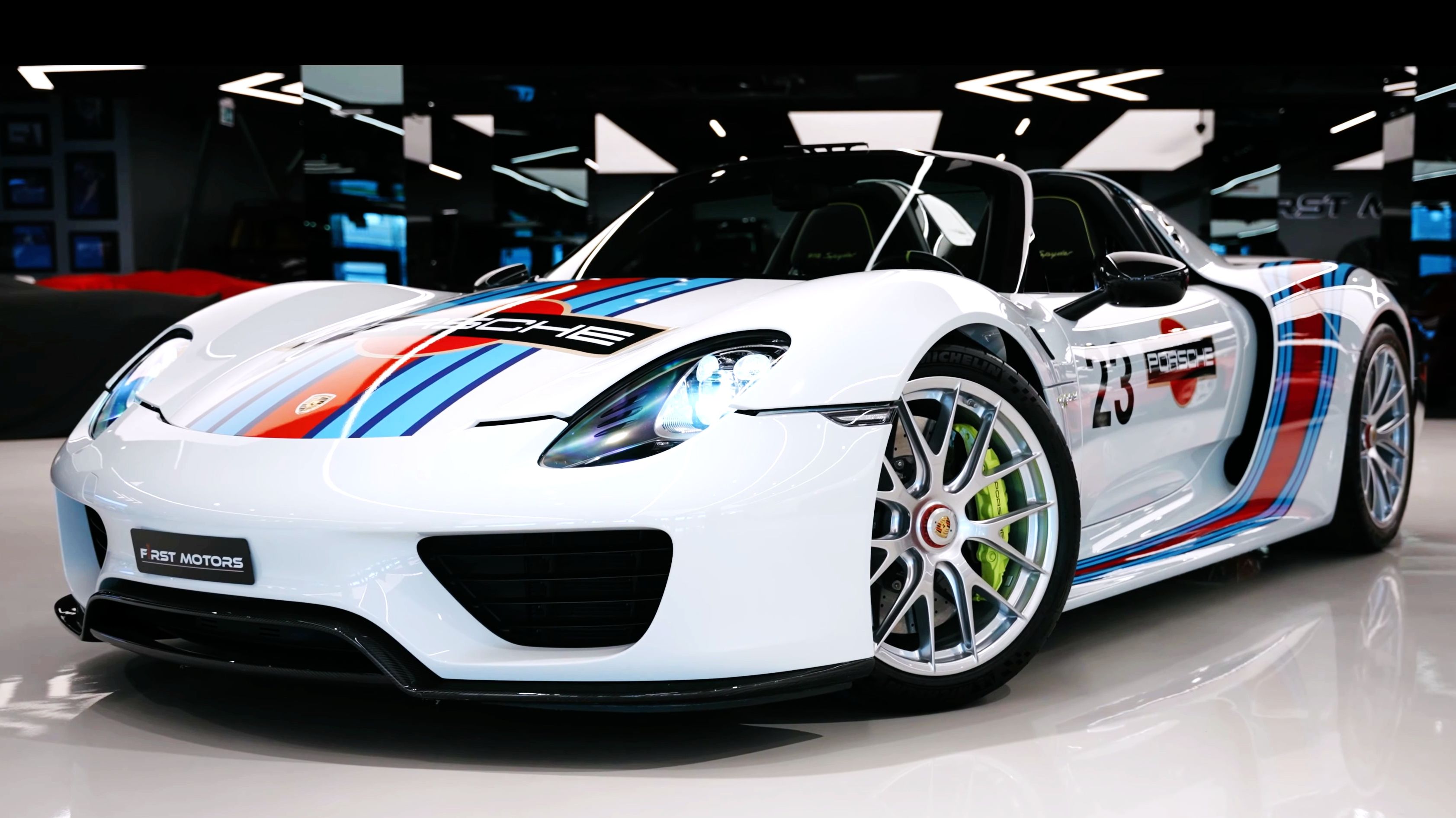 【4k | 观赏】保时捷 918 spyder weissach | martini edition