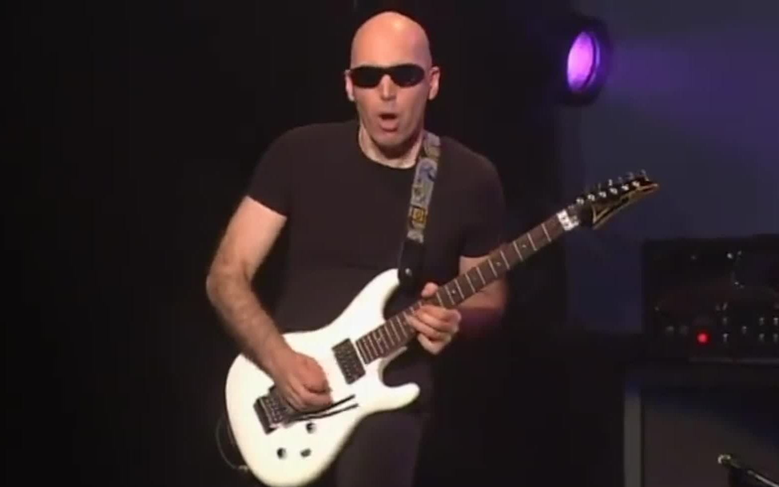 [图]【北京秋音】随吉他巫师Joe Satriani一起 和外星人冲浪！