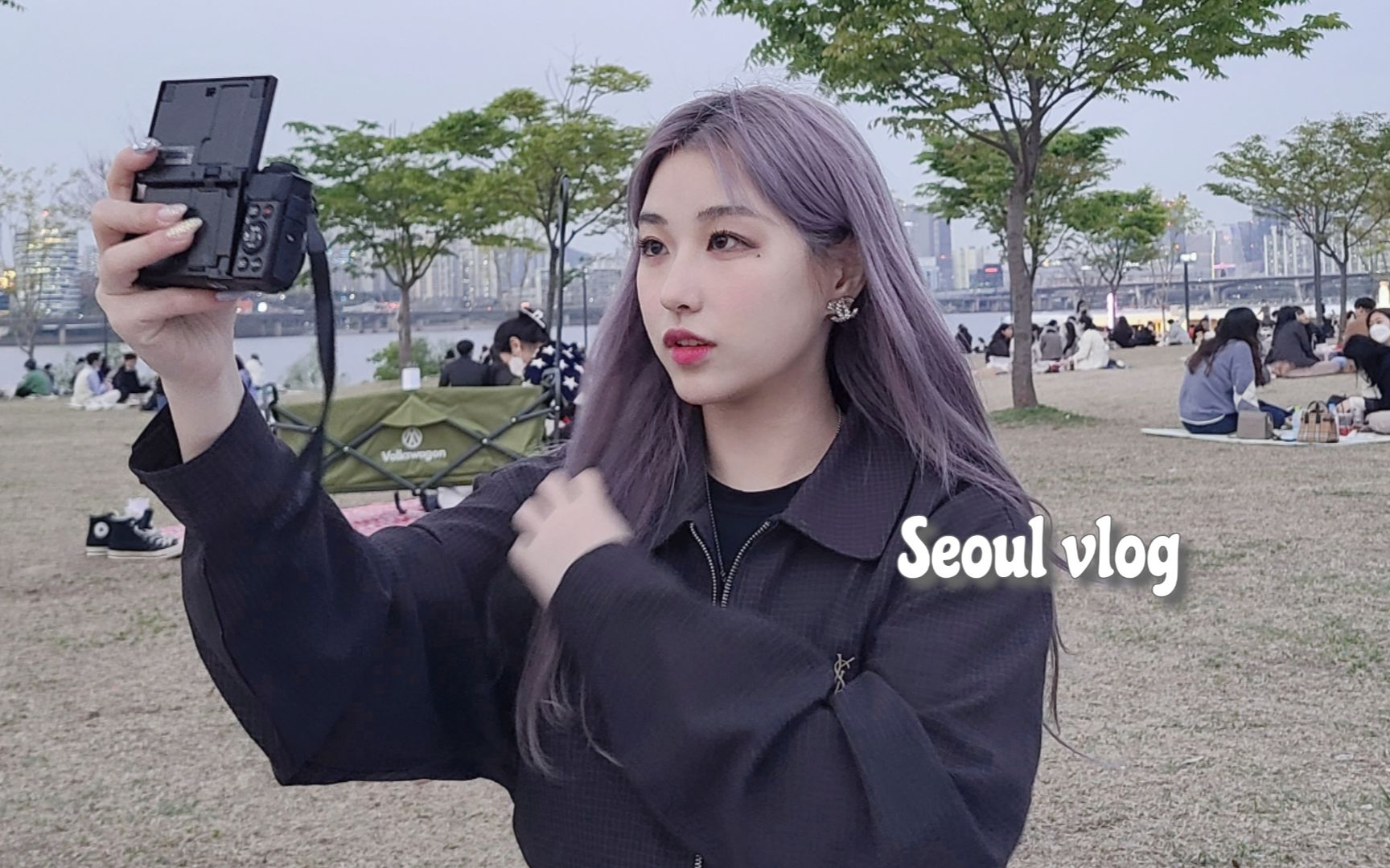 首尔vlog | 在汉江野餐吃拉面 | 火爆ins的gm咖啡店 | 一个人去cgv