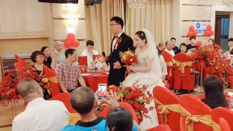 新婚夫妻居家都在做什么呢 毕业就结婚的你过的还好吗 哔哩哔哩