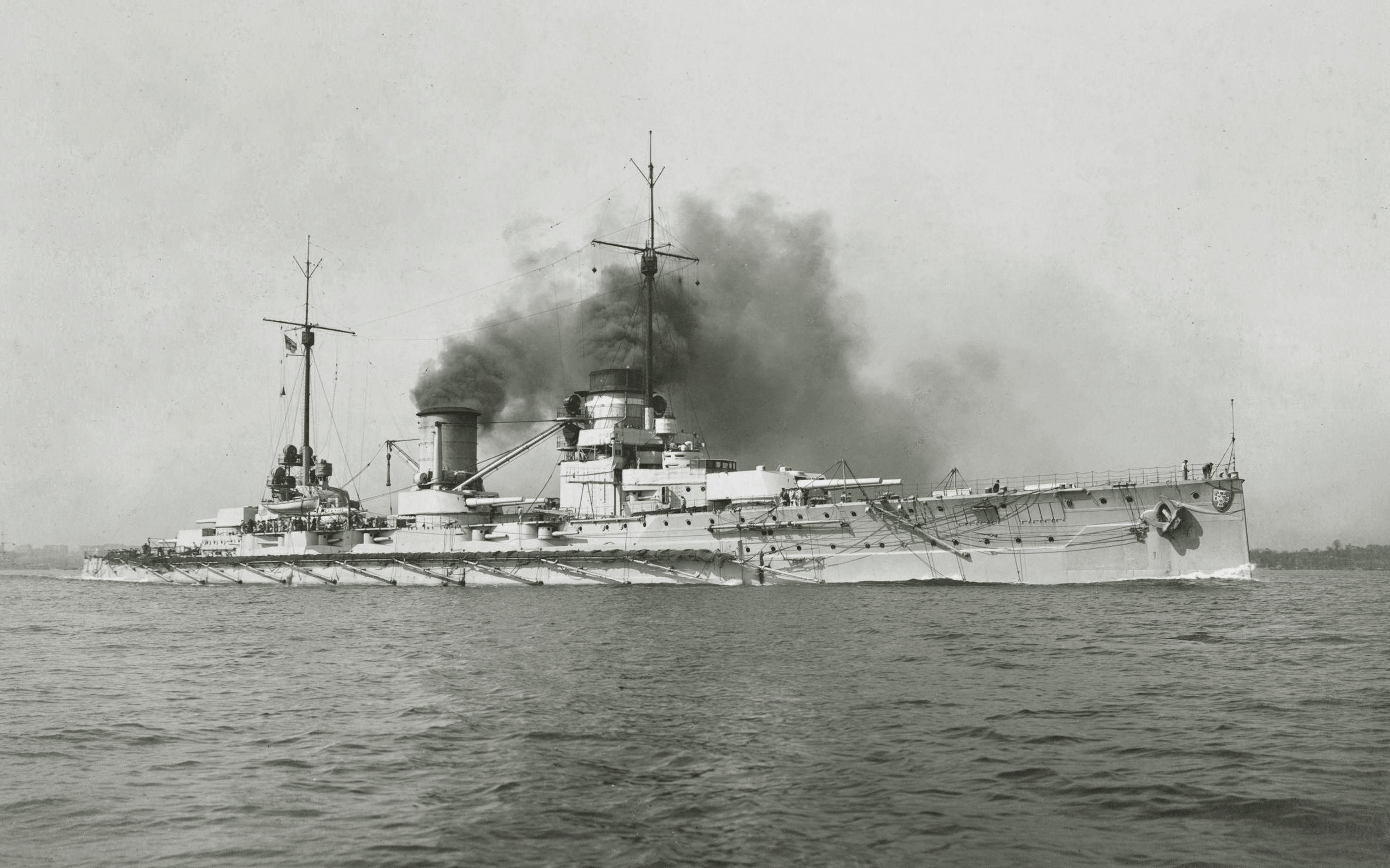 西班牙装甲巡洋舰图片