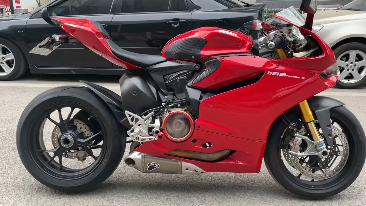 大贸13年杜卡迪1199s 9495 极品 原漆 一万多公里 价格十三万多