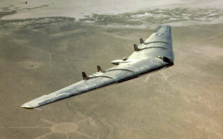 诺斯罗普yb49喷气式飞翼轰炸机试飞纪录片1947