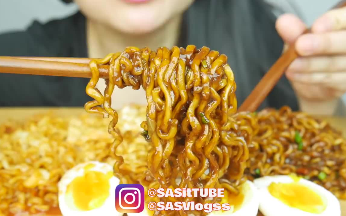 吃播asmr香辣芝士火鸡面咀嚼音sasasmr