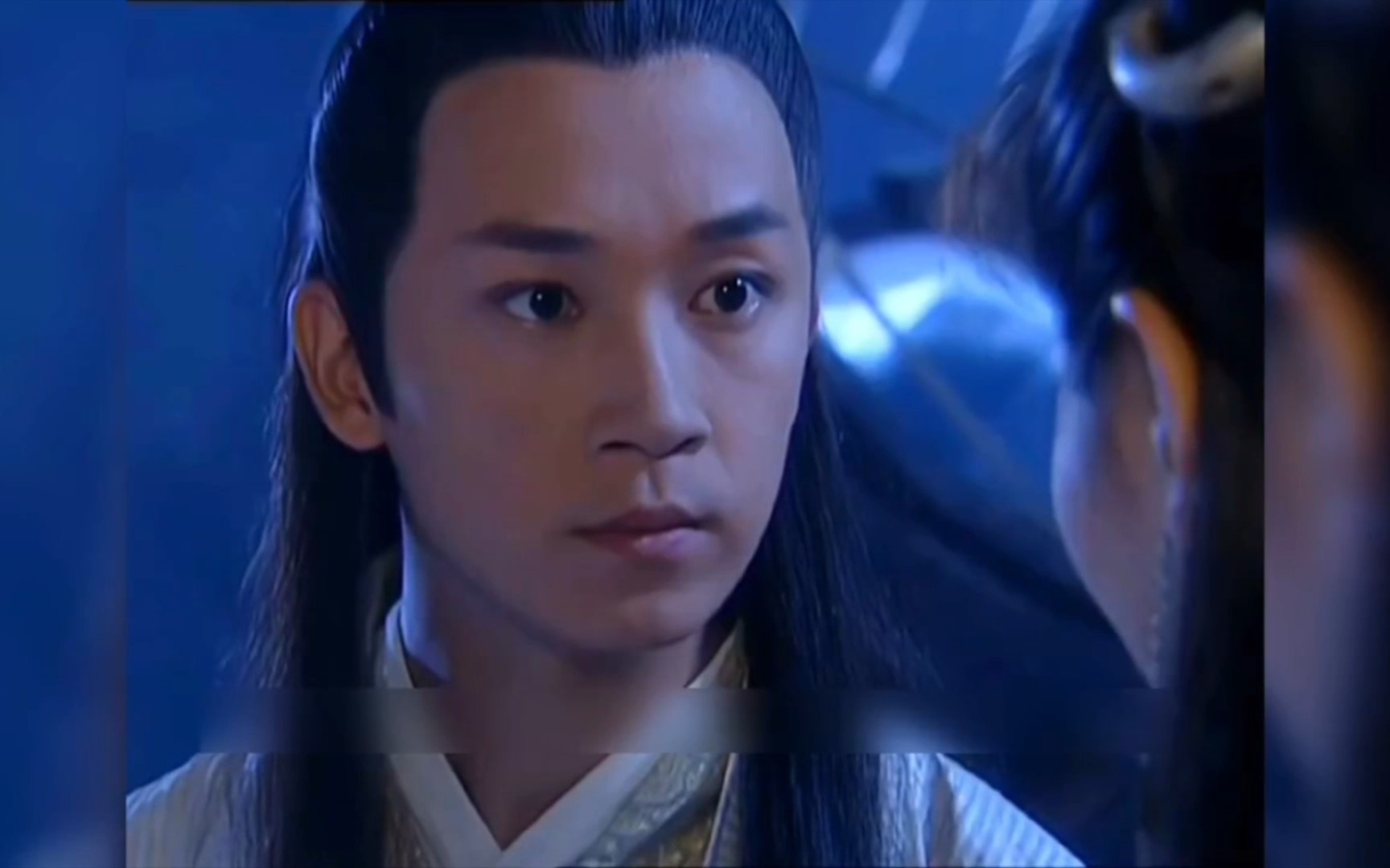 只有潘粤明的许仙在说我娶你的时候眼神坚定的像入党.