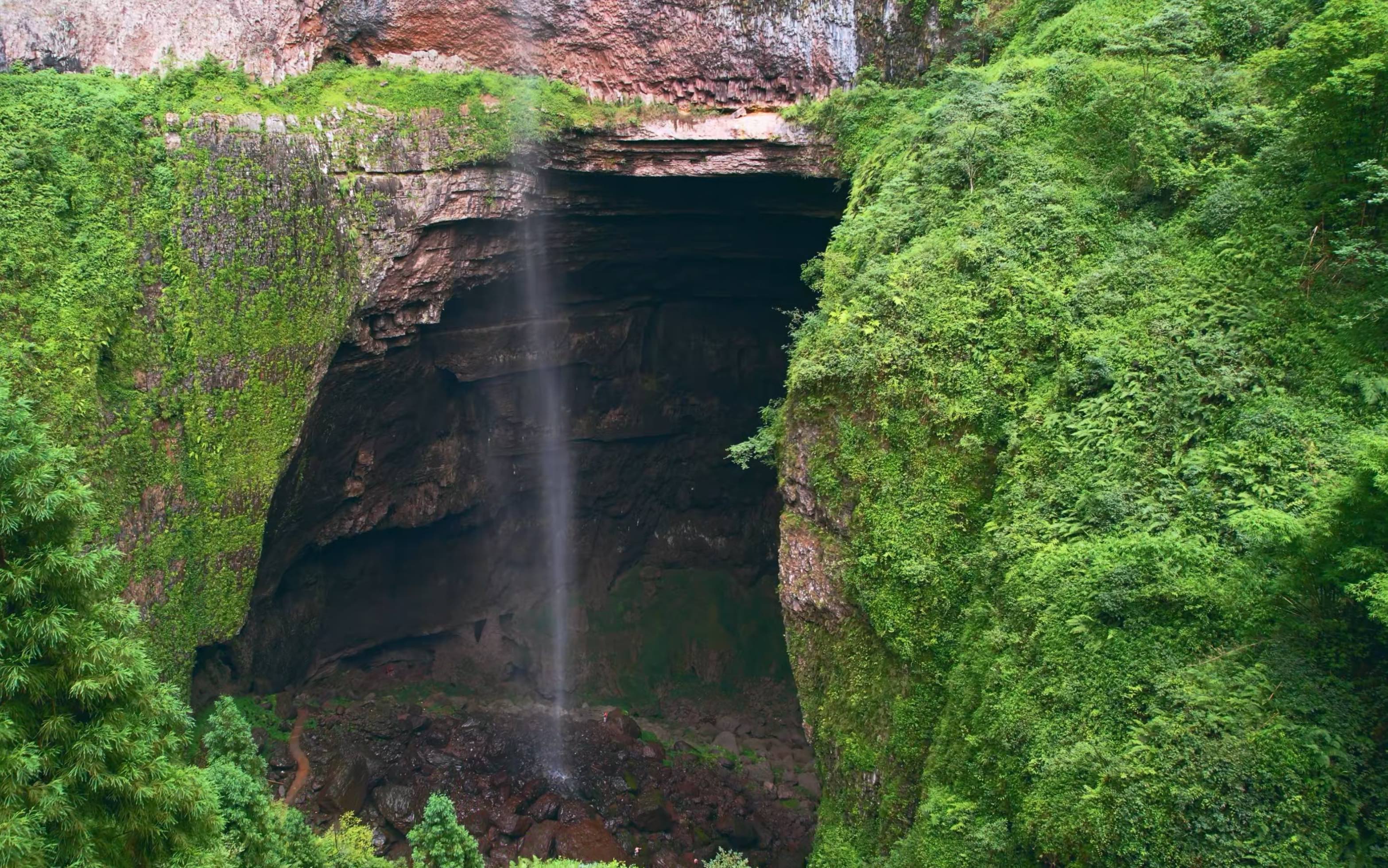 乐山硝洞地心寻龙决打卡真实版盗墓笔记