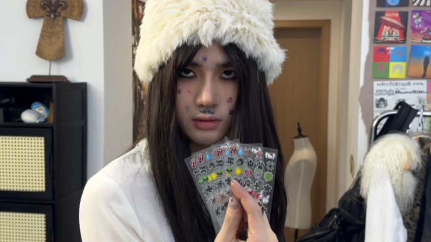 还在贴星星痘痘贴？我做了一张审美领先五年的！