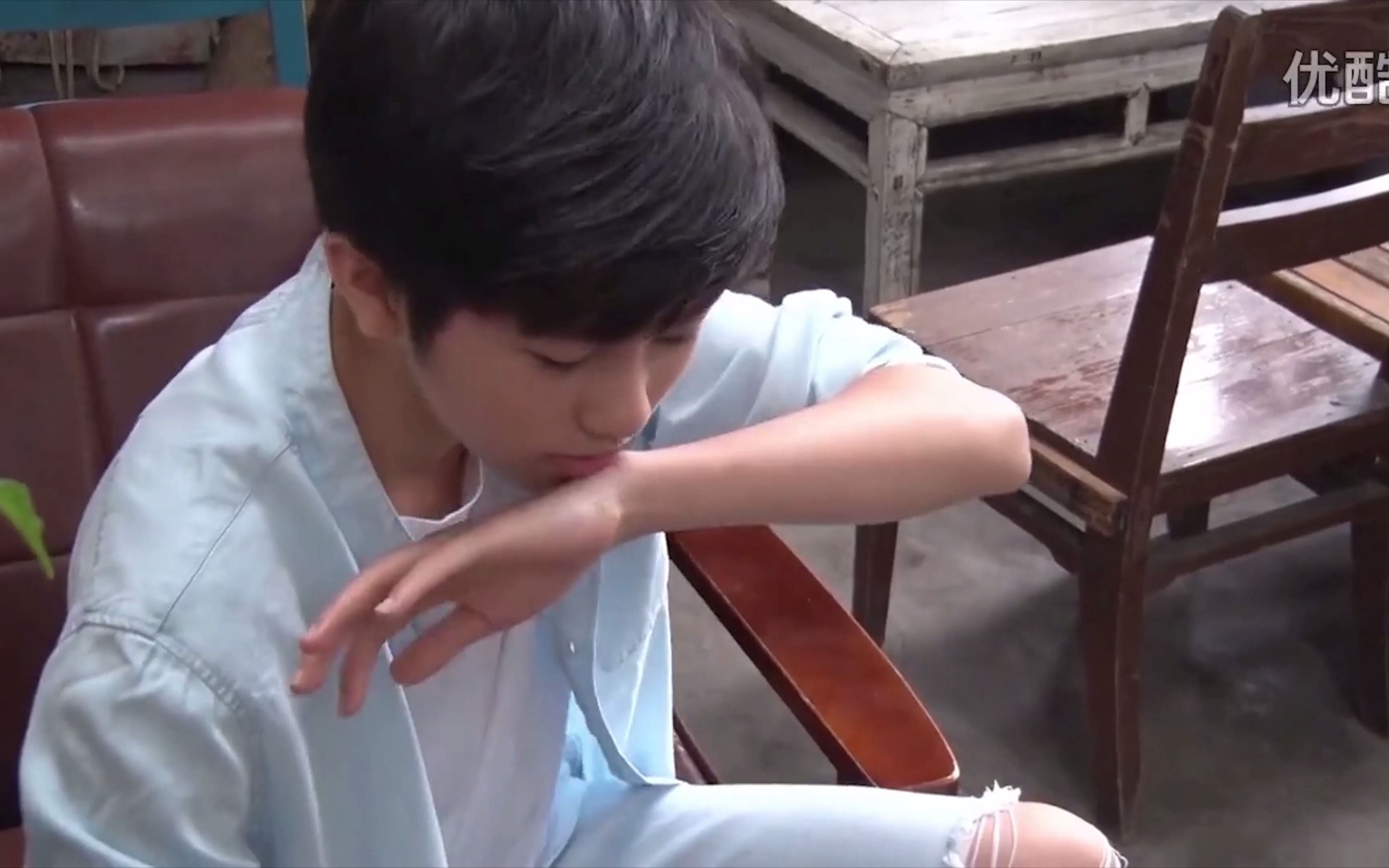 黄其淋教你如何优雅的喝水