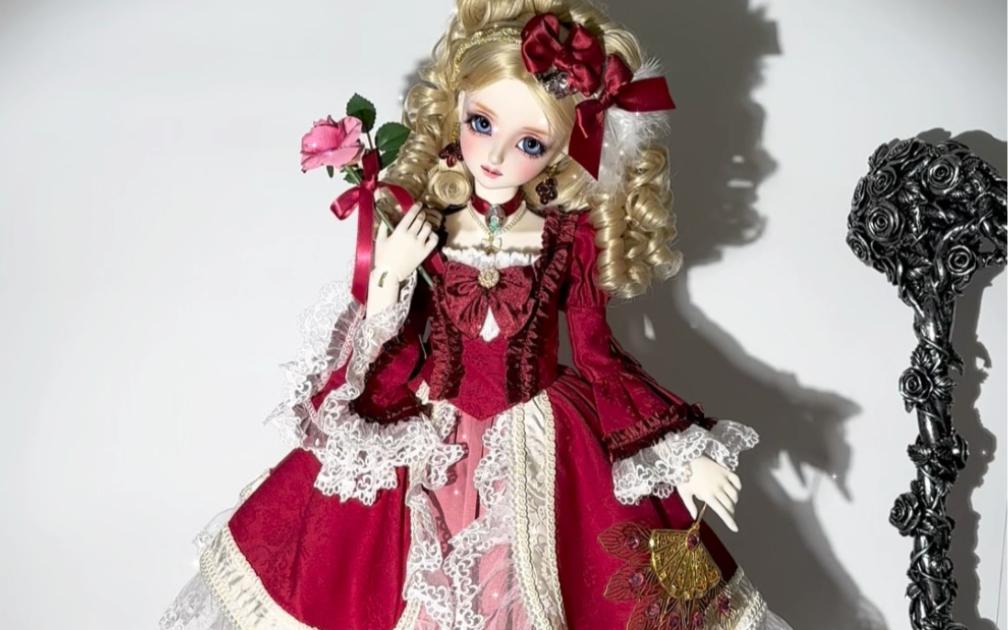 volks 凡尔赛玫瑰 玛丽皇后 美丽的女人!