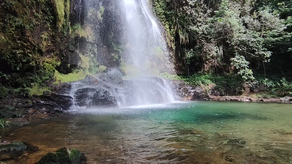 [图]【风景】鼎湖山老鼎深处地区的瀑布