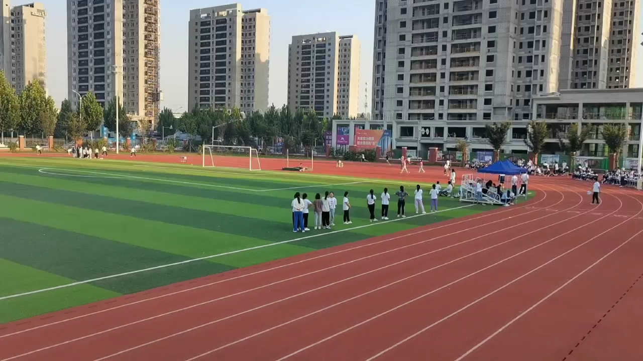 經開區實驗中學校運會4x100男子接力