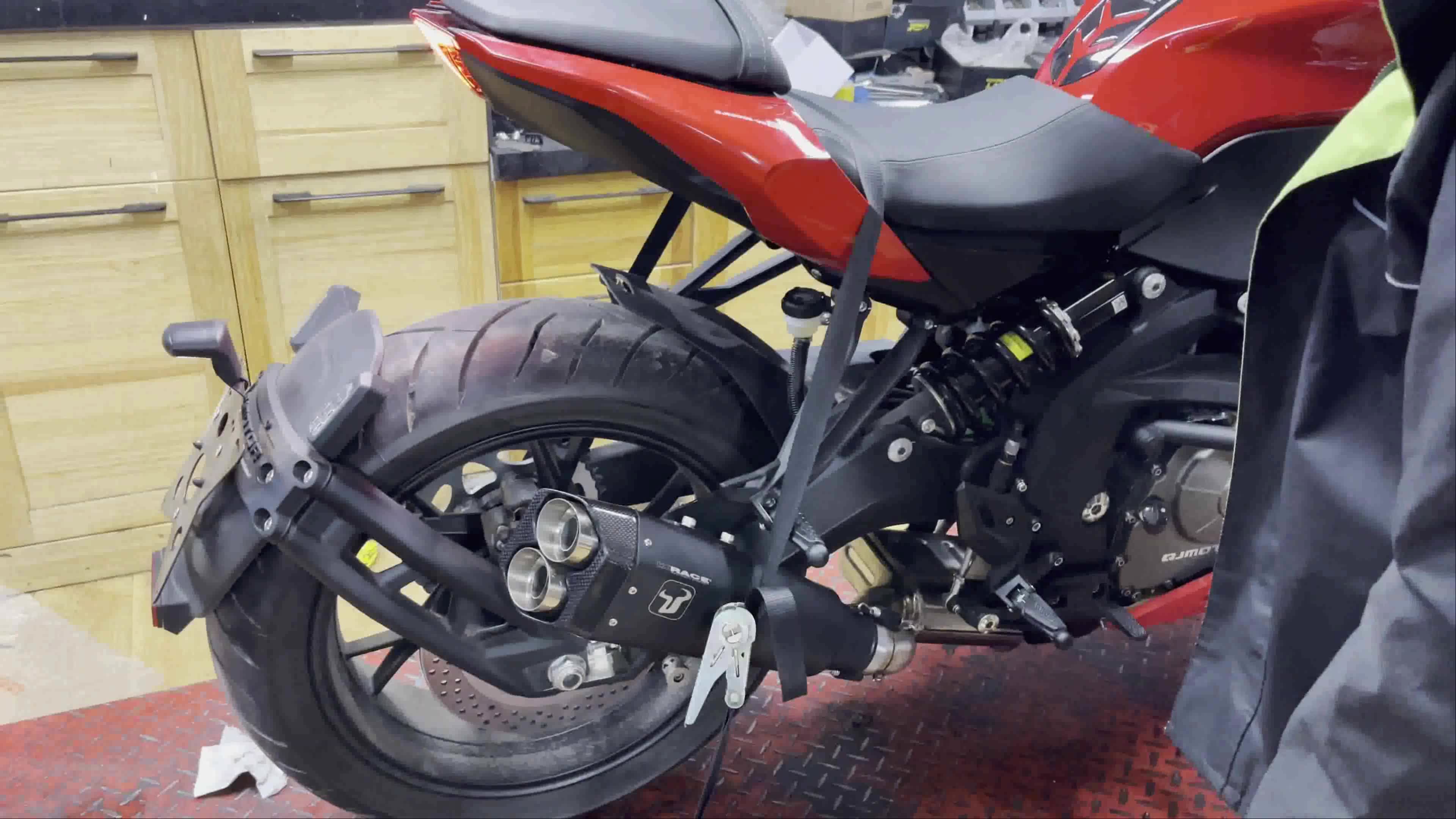 精神小伙专配赛600详细排气改装教程