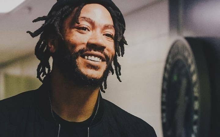 [图]罗斯最新纪录片《The Derrick Rose Story》（罗斯的故事）预告片发布！从进入重伤归来，到涅槃重生，这，是他的故事 【篮球】