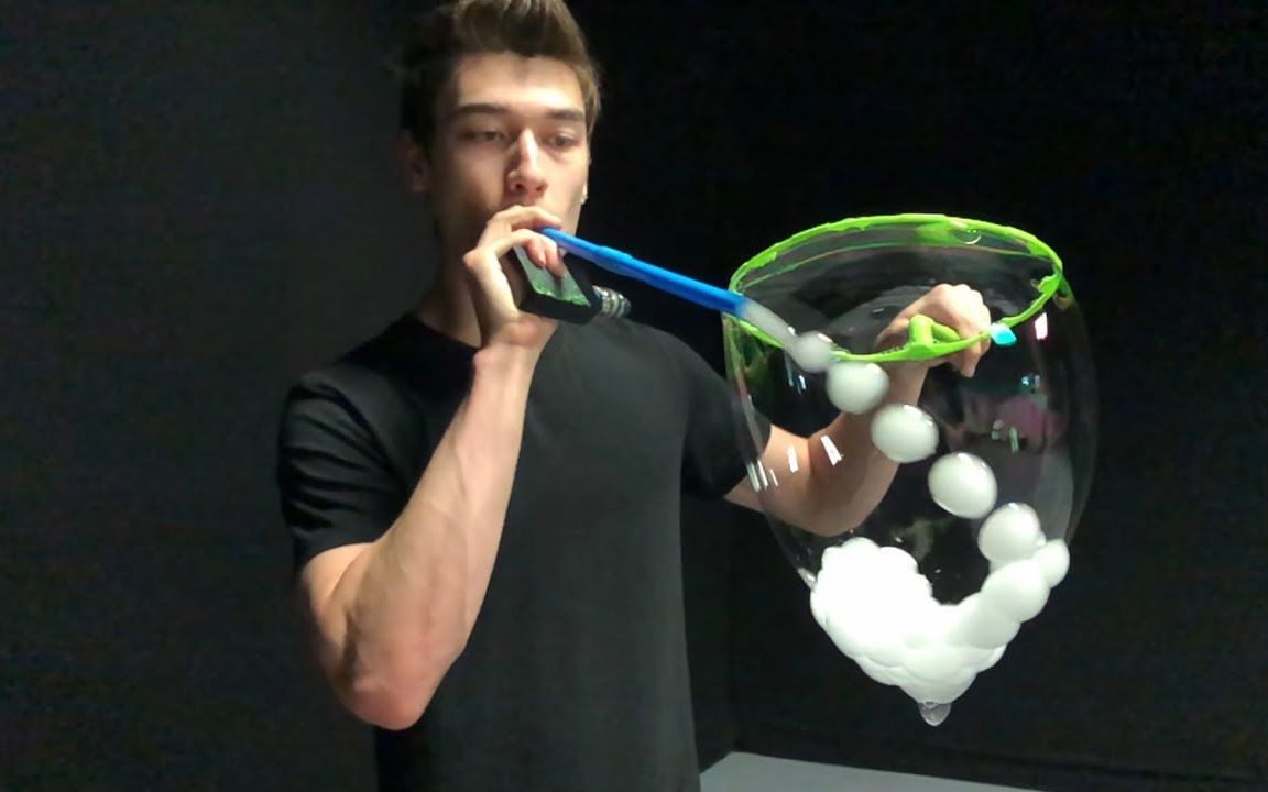 七夕和我一起吹泡泡,电子烟第一人的七夕vape新玩法