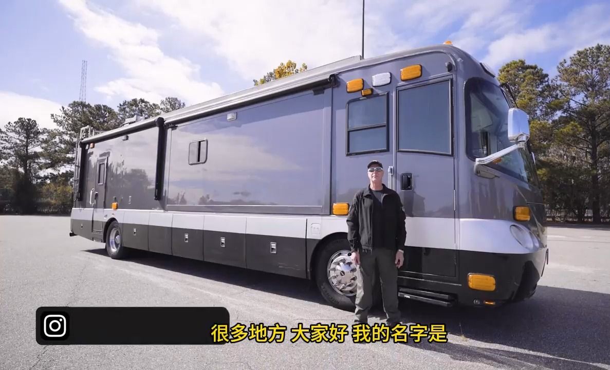 警用指挥车改装大巴房车