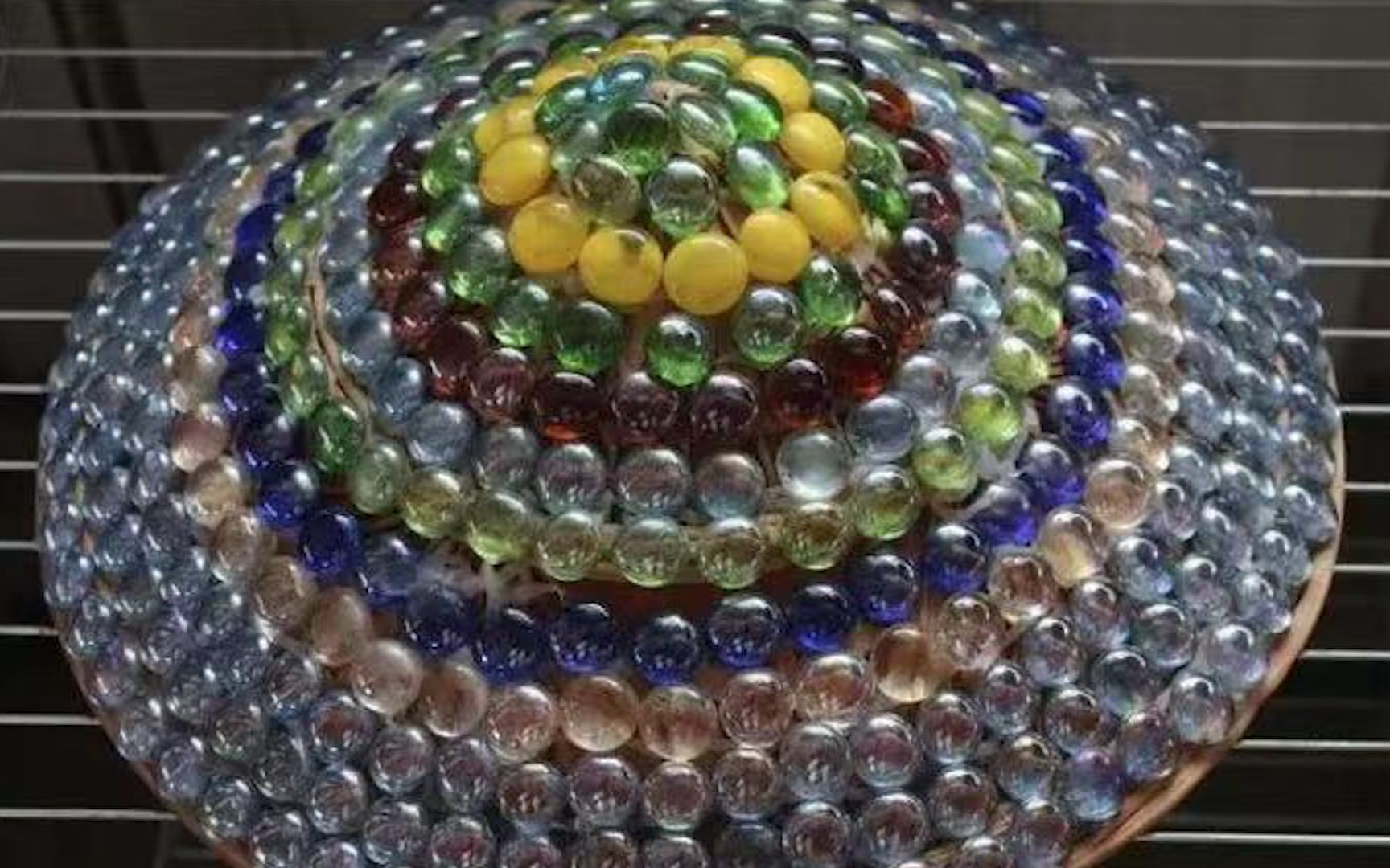 玻璃珠是如何制作的,看完老外测试后,解开心中疑惑!