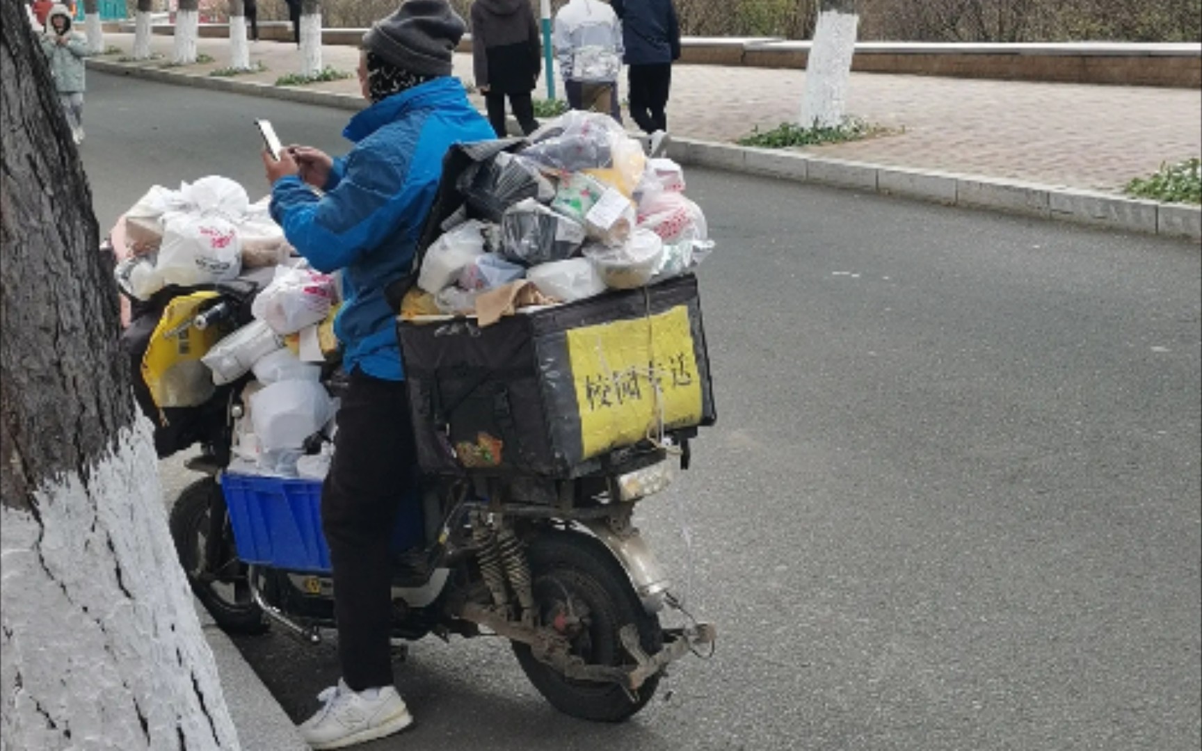 [图]“大胆点，你的生活没有那么多观众”