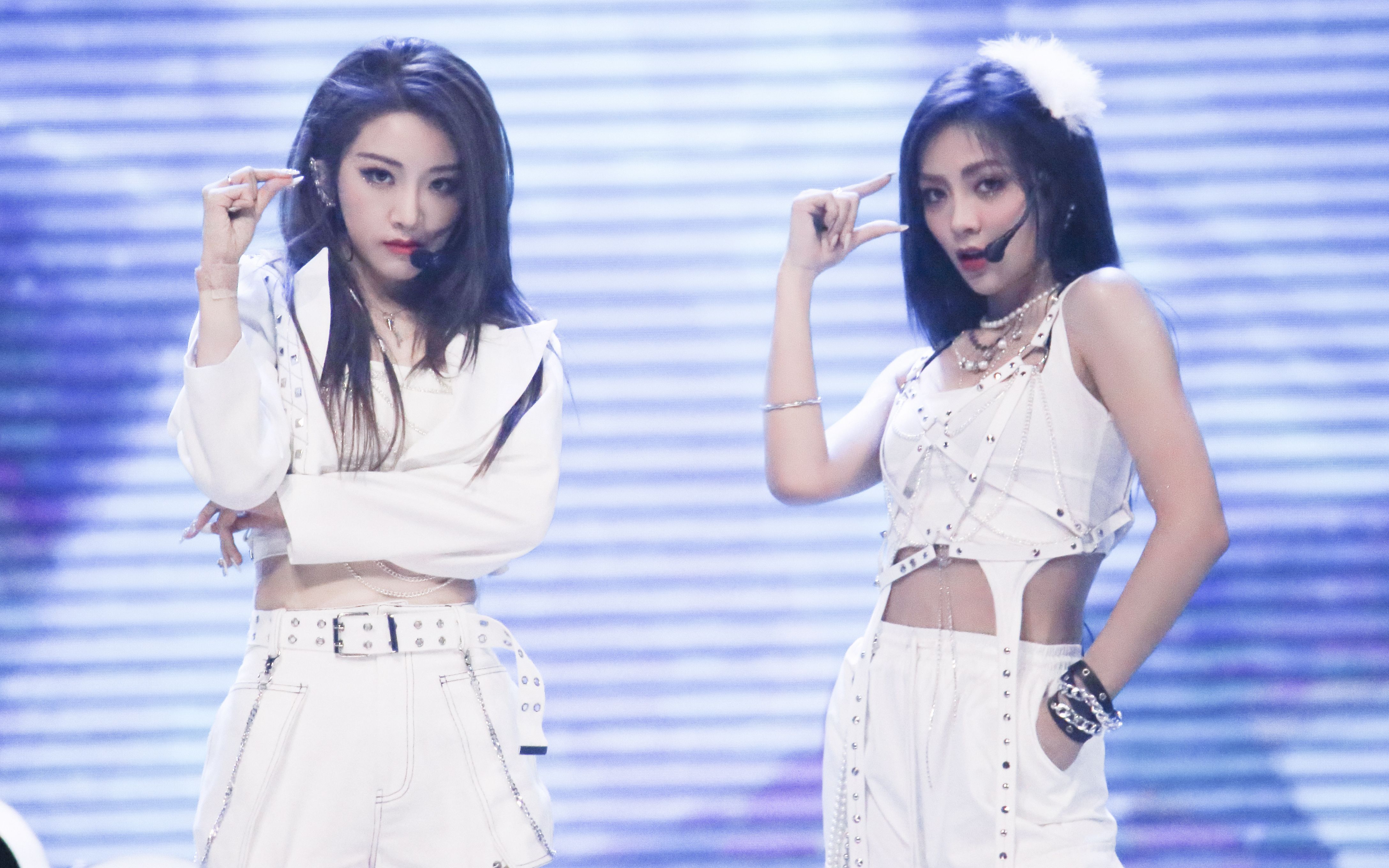 不可理喻谢可寅喻言我是四月你便是我的人间