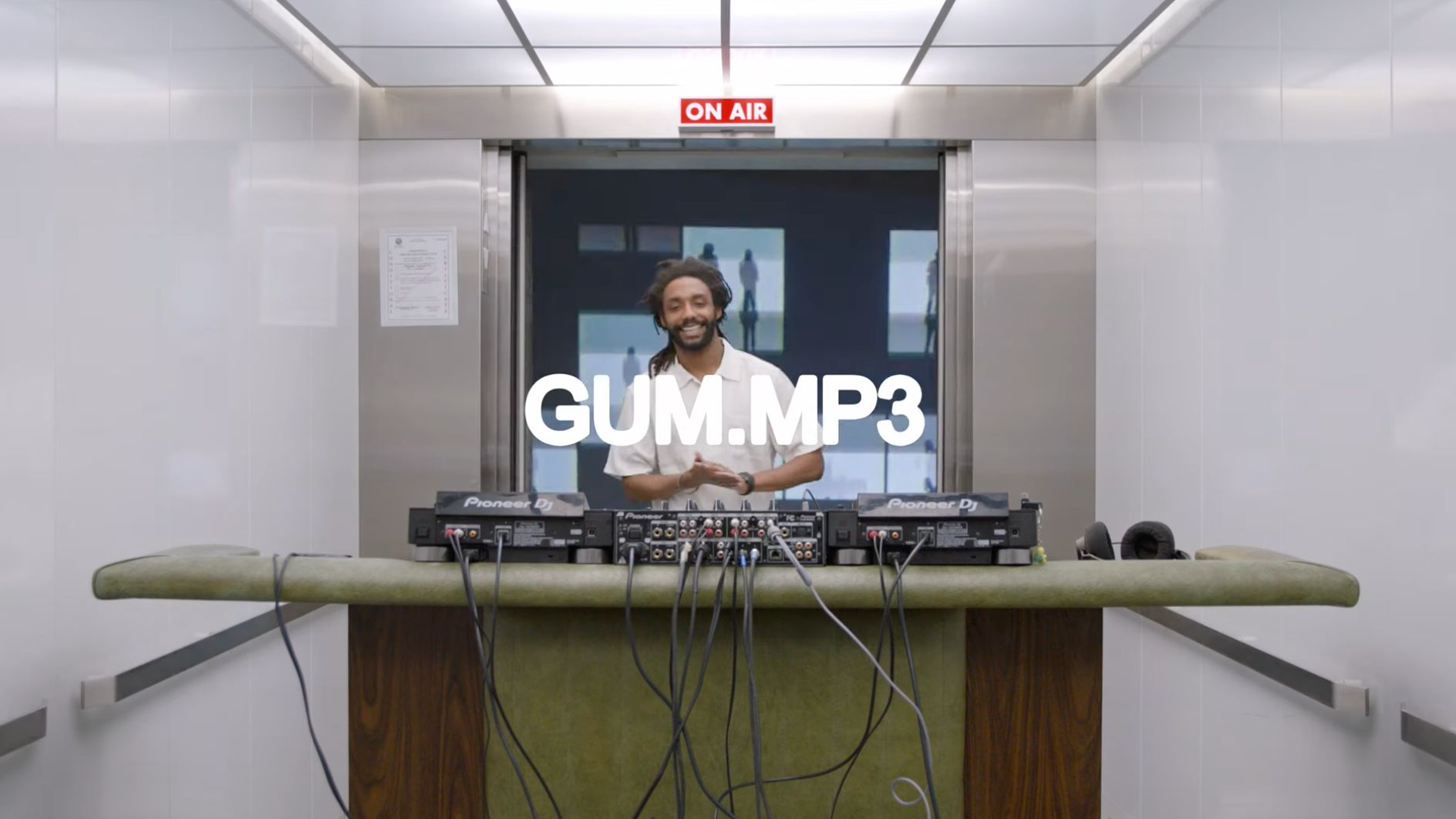 gum.mp3 - elevator music