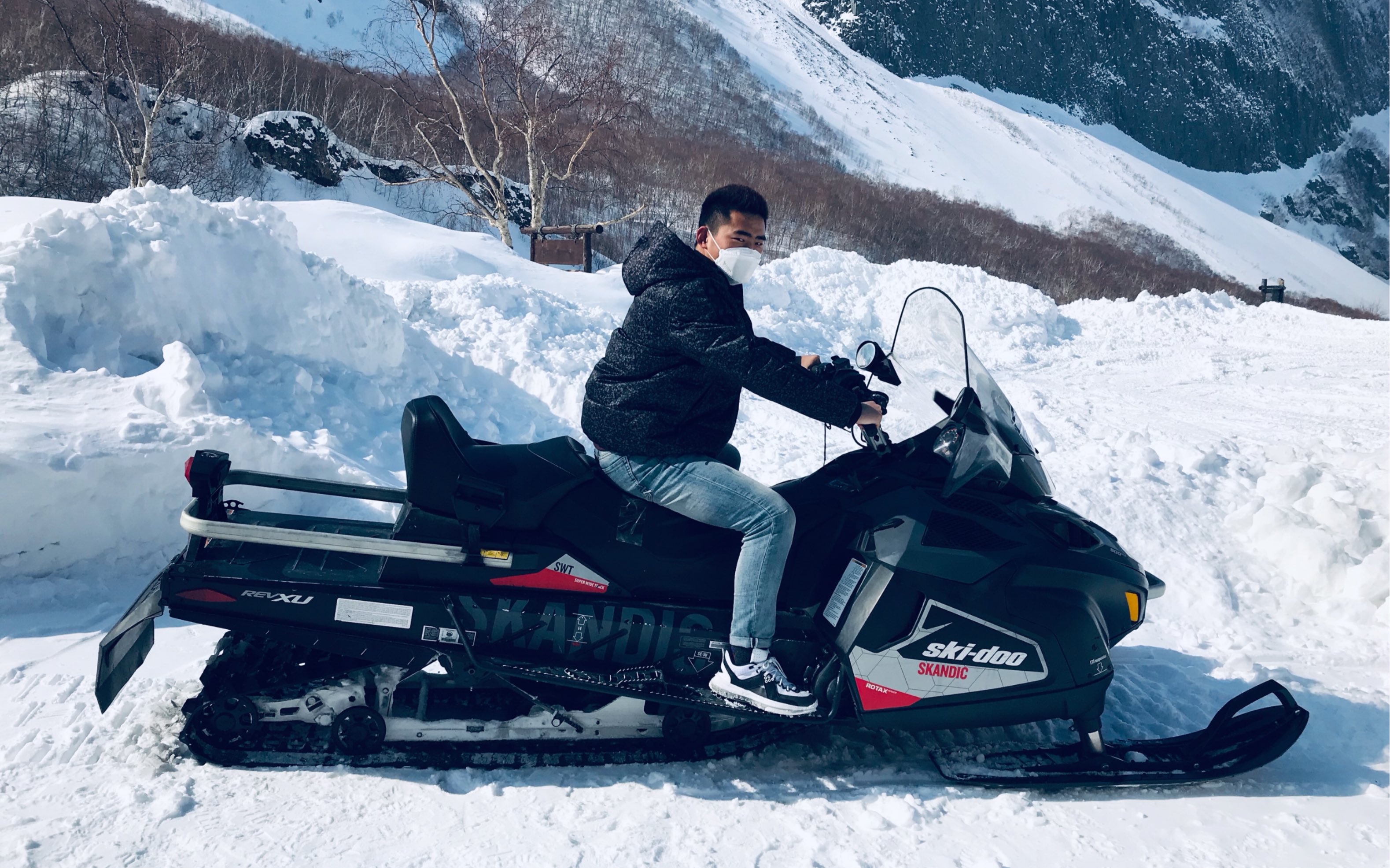 如果长白山大雪封山无法看到天池  坐一下午雪地摩托也值了