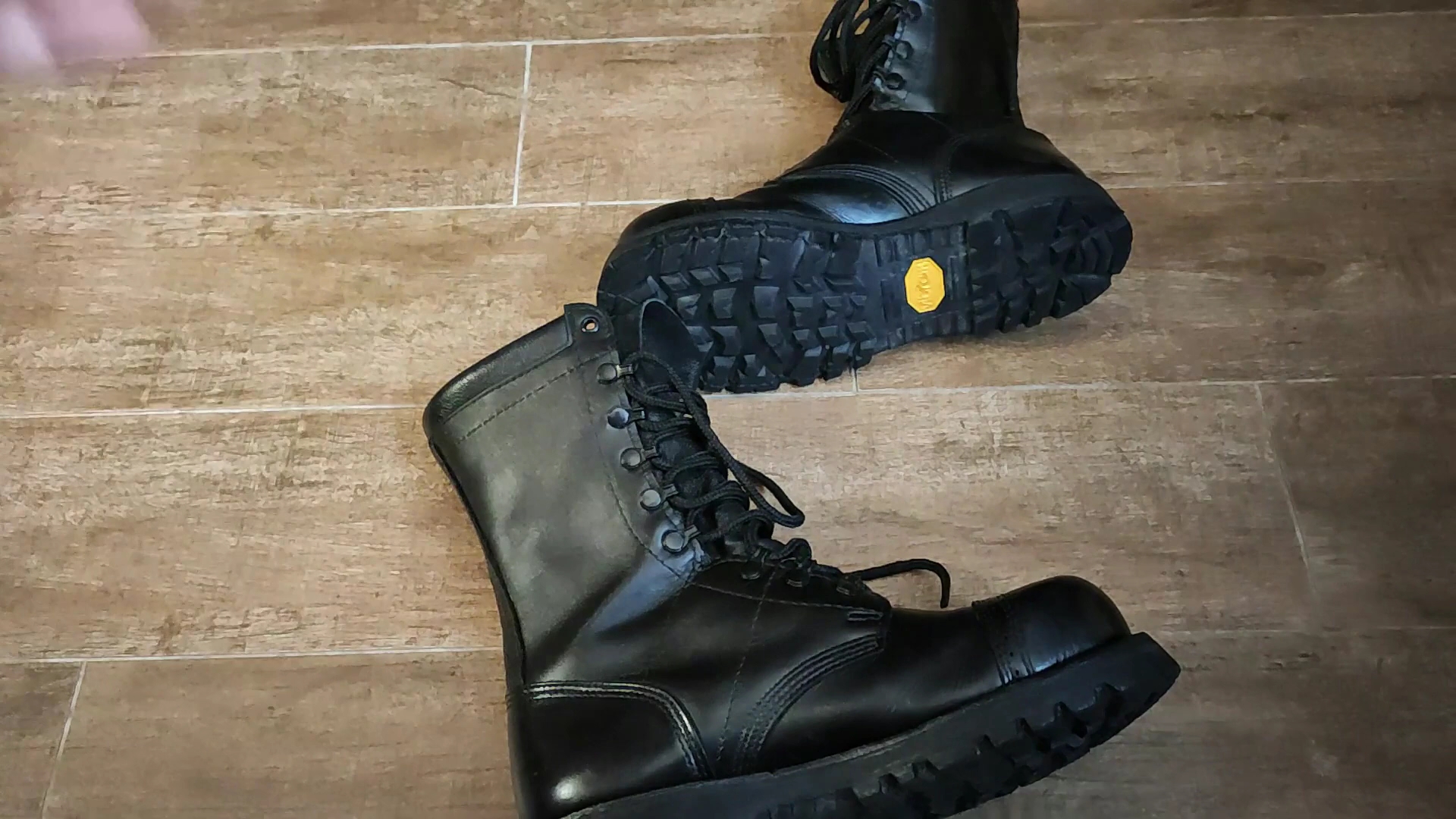 俄罗斯人买美军伞兵靴 corcoran 2525