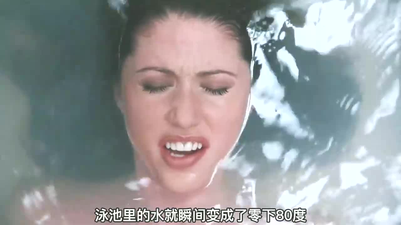 雪人成精后,开始疯狂地报复人类,数十人惨遭毒手!《白色杀机》哔哩哔哩bilibili