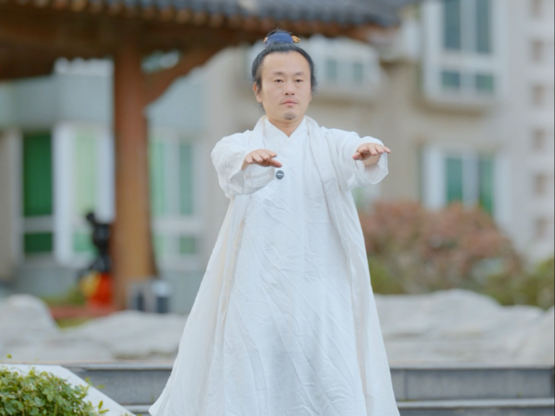 经常踮脚人不老，每天练习迎接好状态。