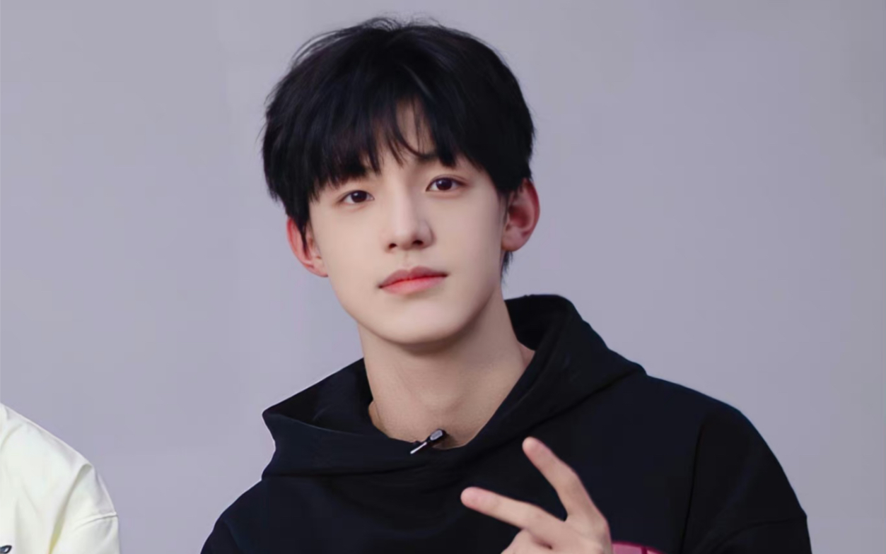 【张泽禹】越来越帅了