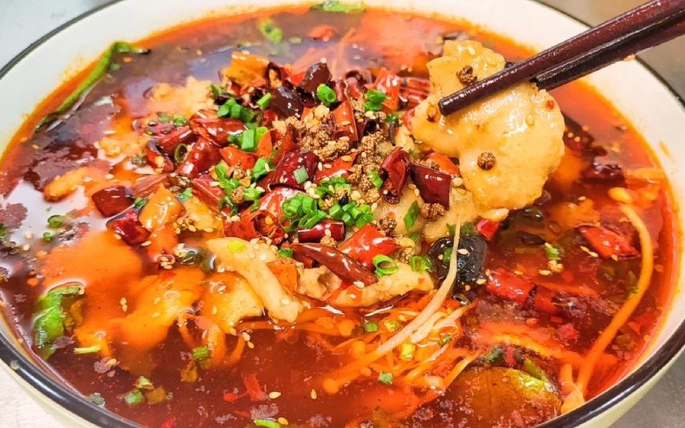 大厨分享水煮龙利鱼,鱼片滑嫩无腥味,下酒又下饭配上米饭吃的香