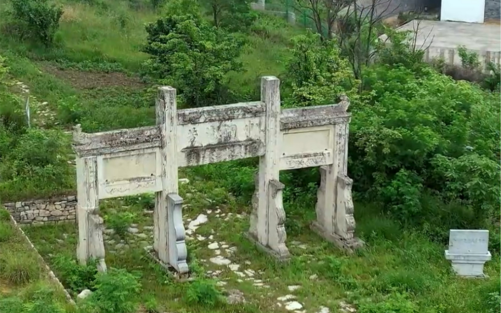 [图]这是一座位于贵州清镇市茶马古道上的贞节牌坊，诉说着一位刘氏女子凄苦的一生！