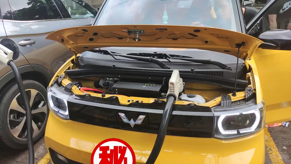 五菱宏光mini,慢充改快充,原车要8小时充满,现在只需一小时,充电速度