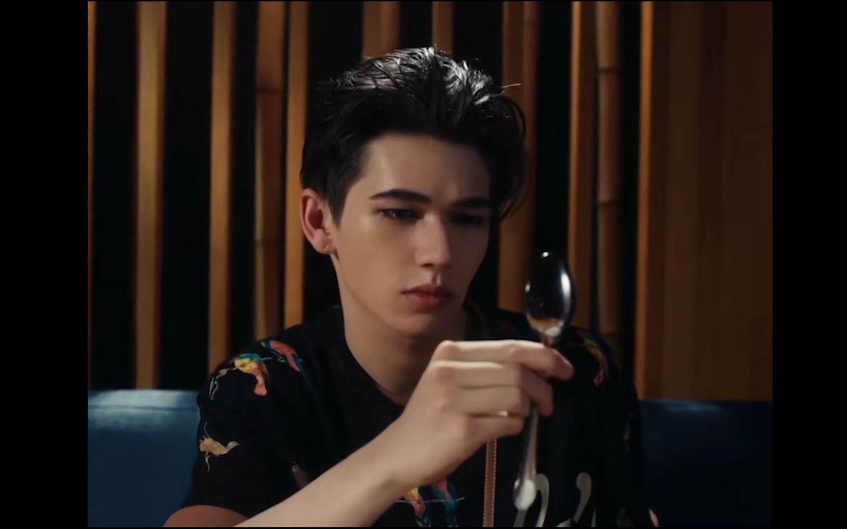 caelan庆怜莫里亚蒂先生偷偷长大然后惊艳了所有妈咪