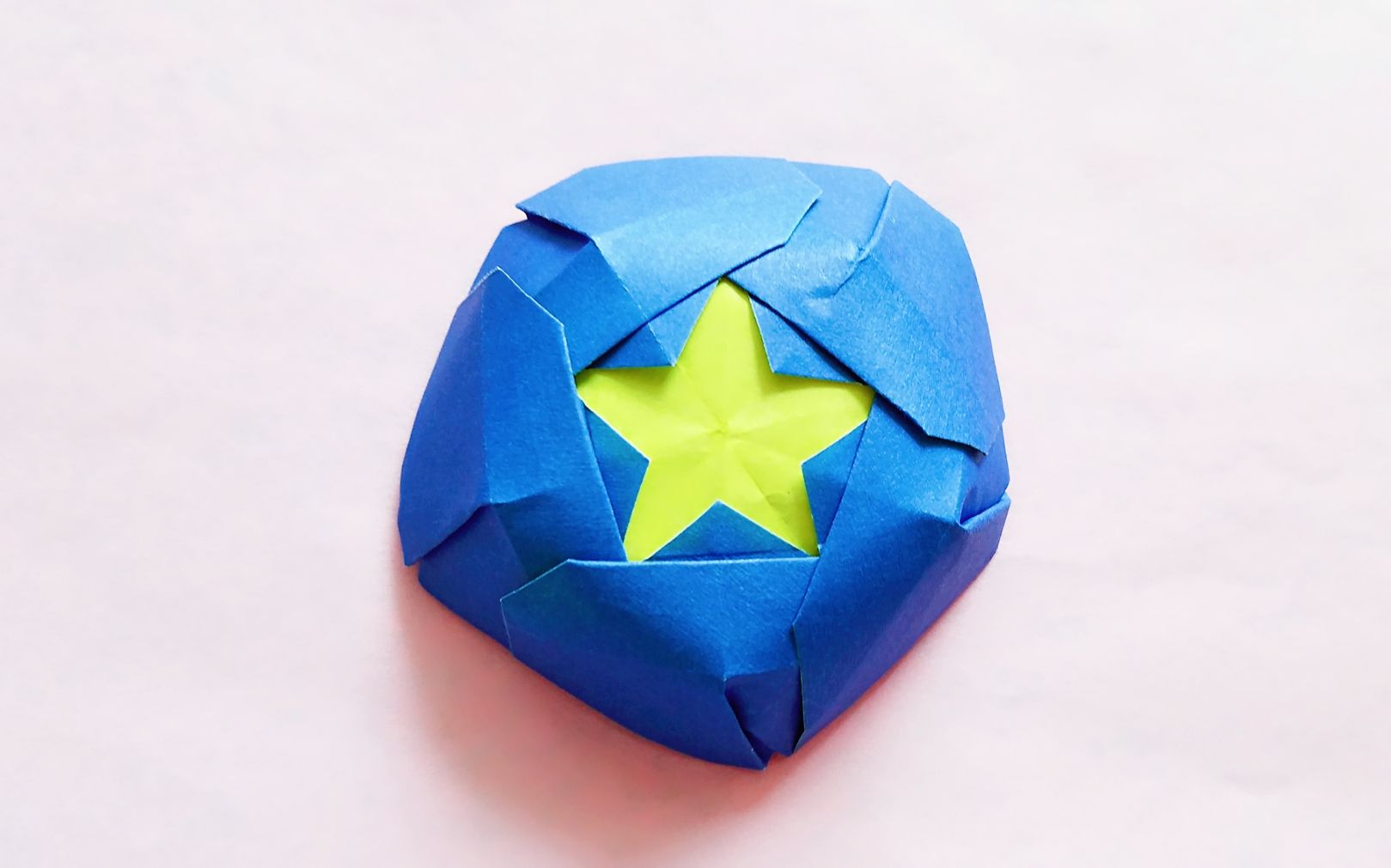 【折纸教程】折纸王子教你折纸美国队长盾牌,简单又漂亮,一学就会