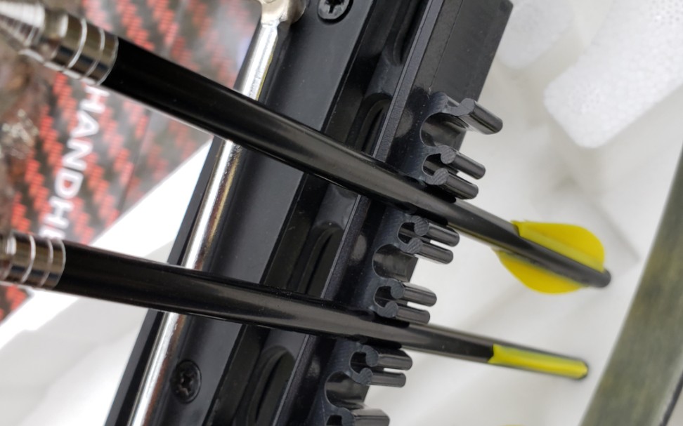 pse僵尸猎手换305fps的弓片