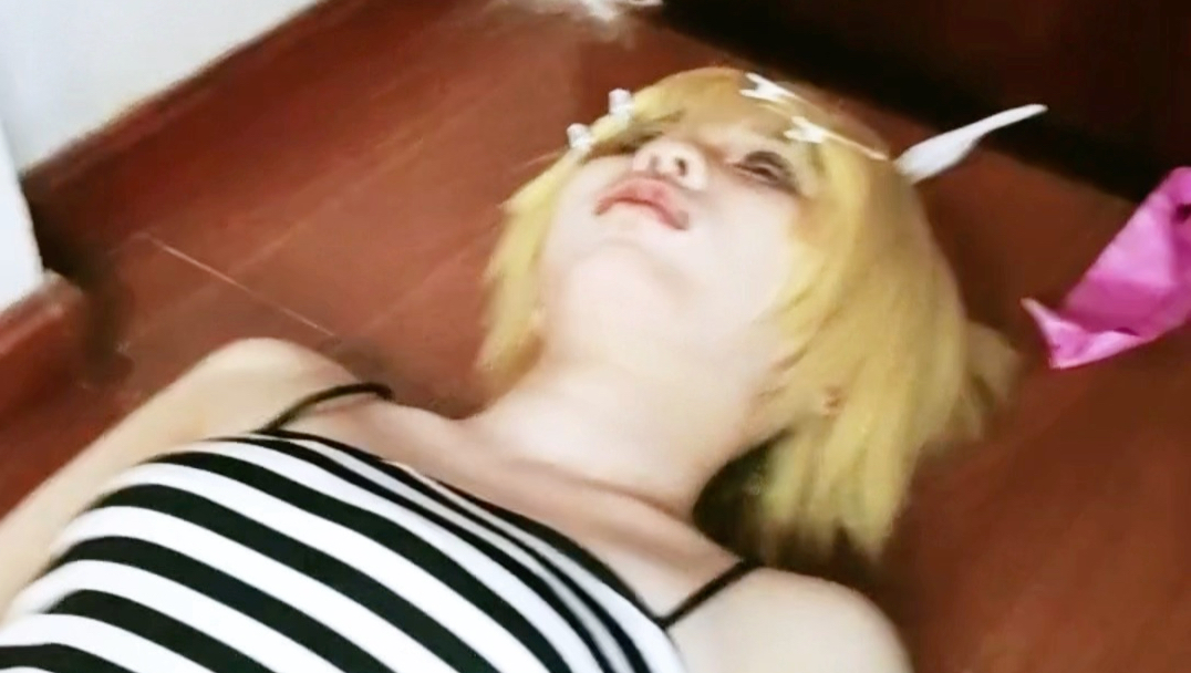 miku酱的马尾被抢了！！！谁干的！！！