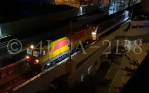 Télécharger la video: 【南京地铁】运营结束 凌晨两点内燃机牵引事故车01-111112前往小行车辆段