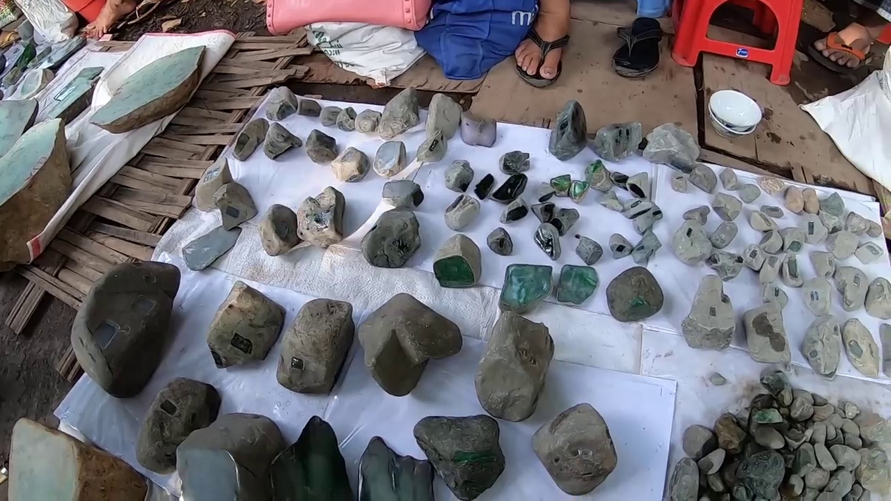 缅甸曼德勒珠宝翡翠玉石原石市场