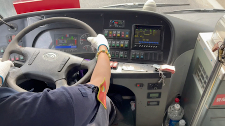 第一视角开公交车