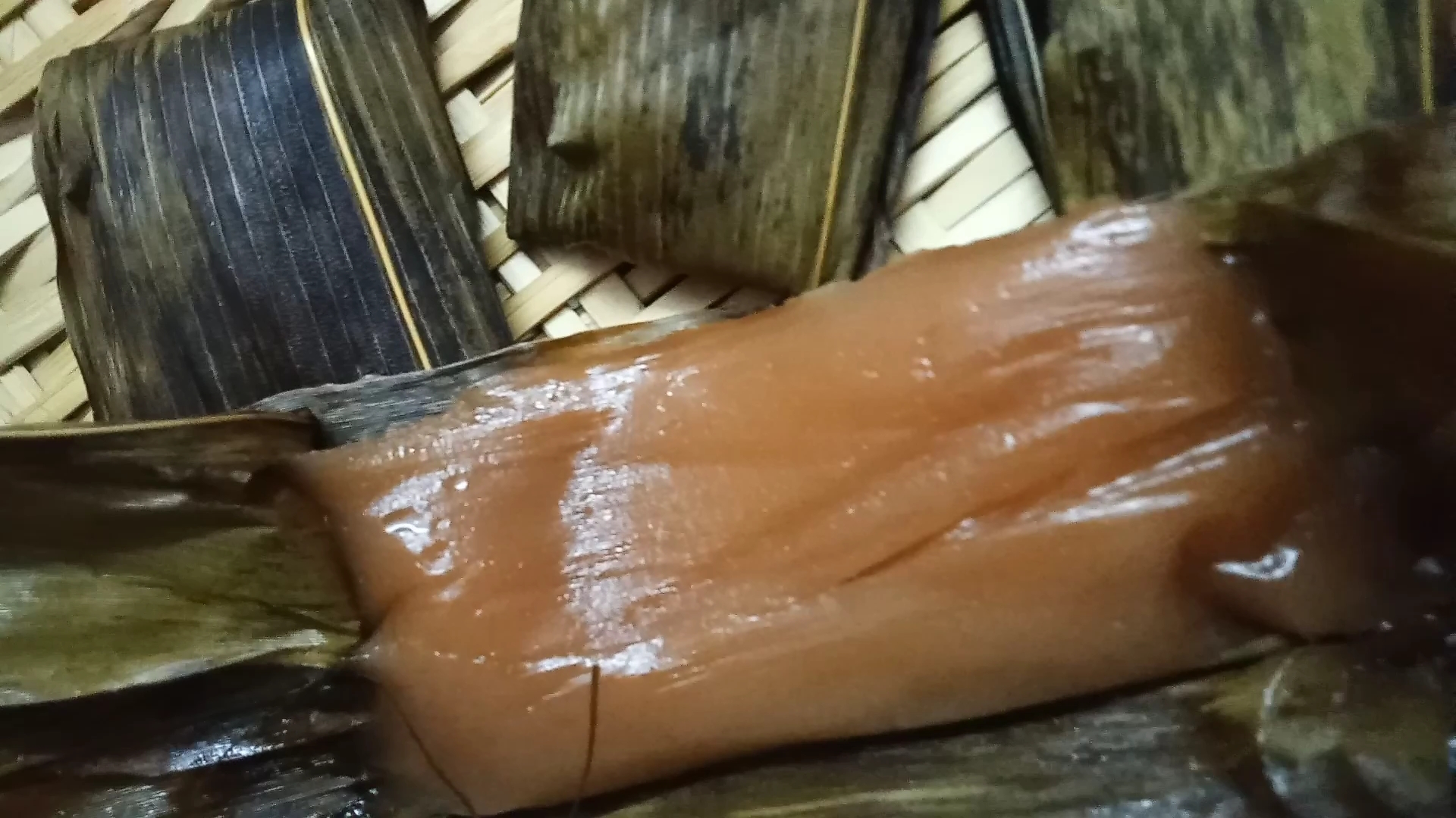 活动  中国味《诱人的竹叶包糍粑》