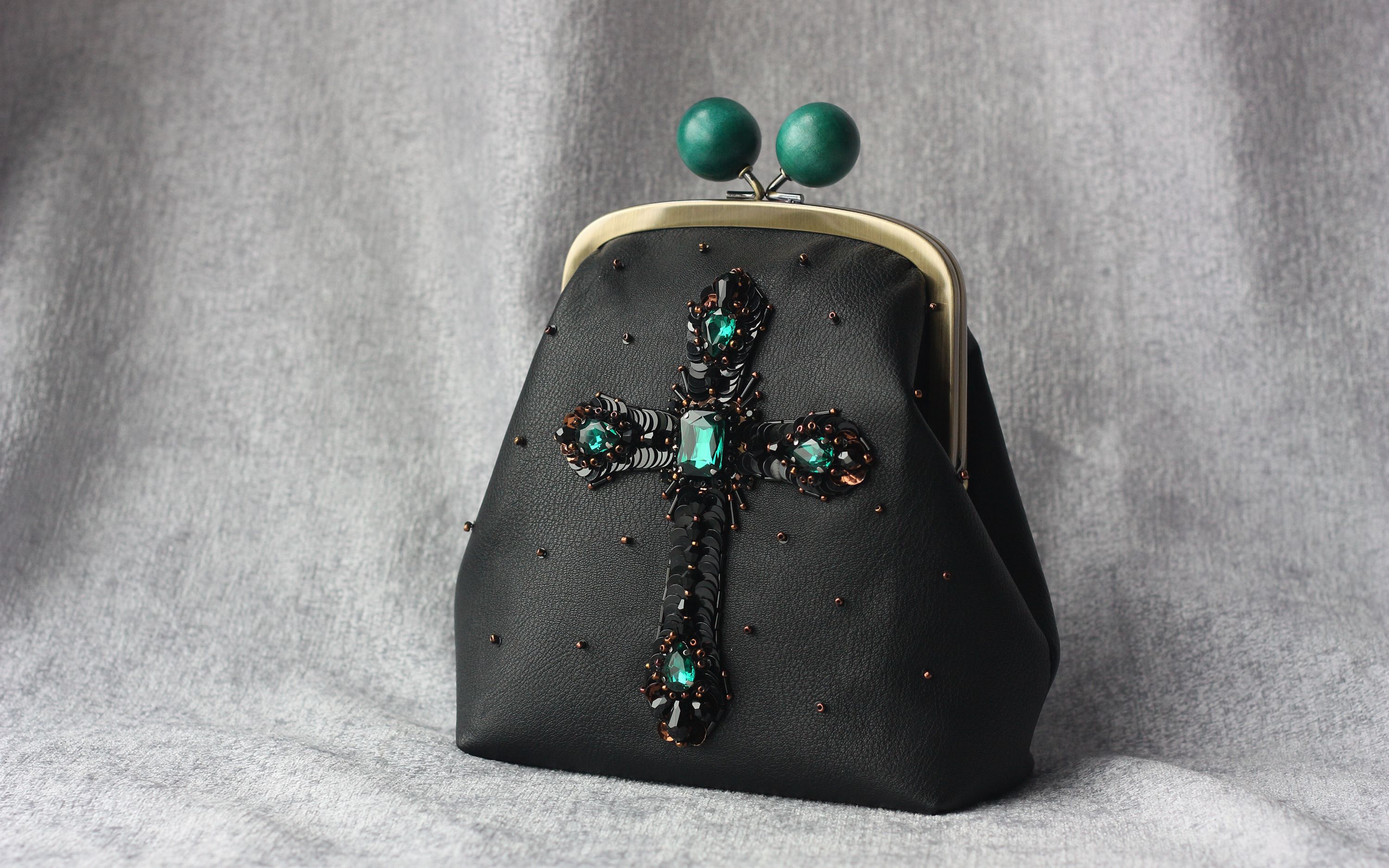 b】手作 法式刺绣钉珠十字架口金包_哔哩哔哩 (゜-゜)つロ 干杯~-bili