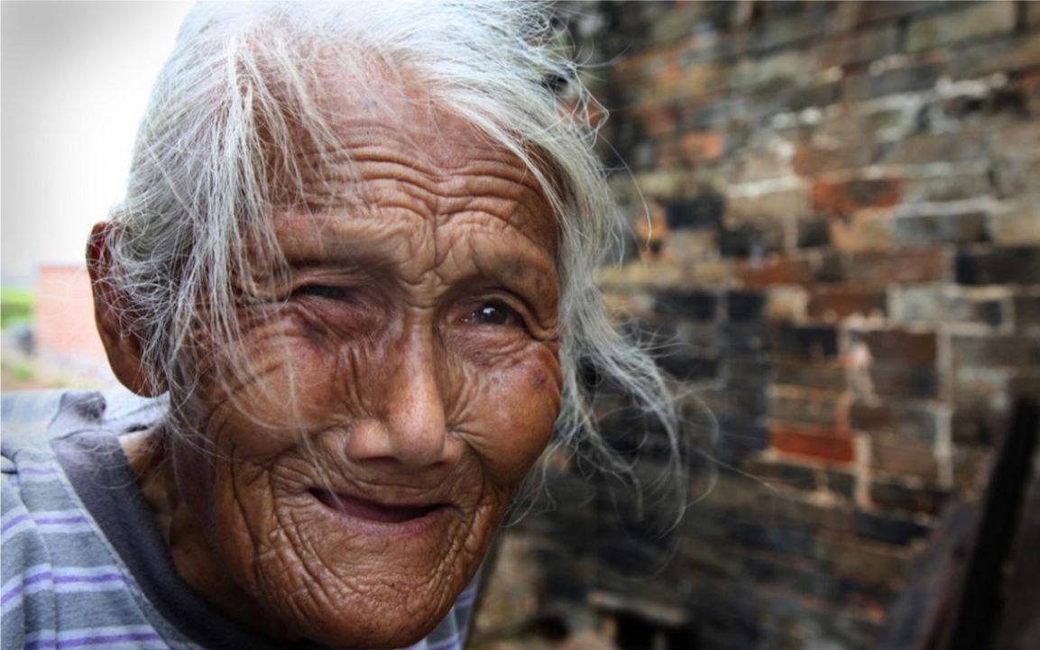 四川老母亲声泪俱下控诉不悌不孝子恶行,结局男默女泪震惊全中国令人