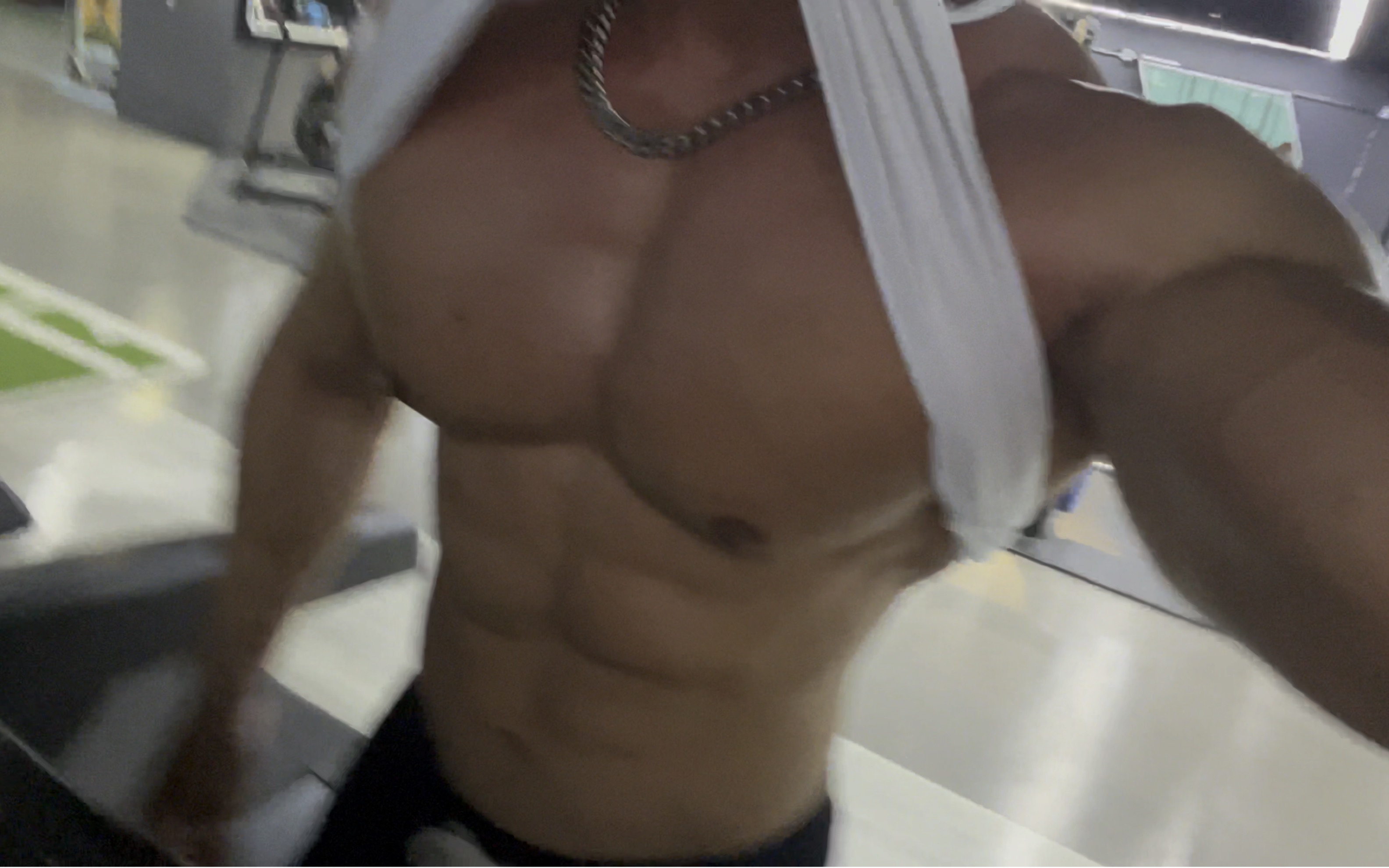 胸肌在有氧的时候是如何抖动的