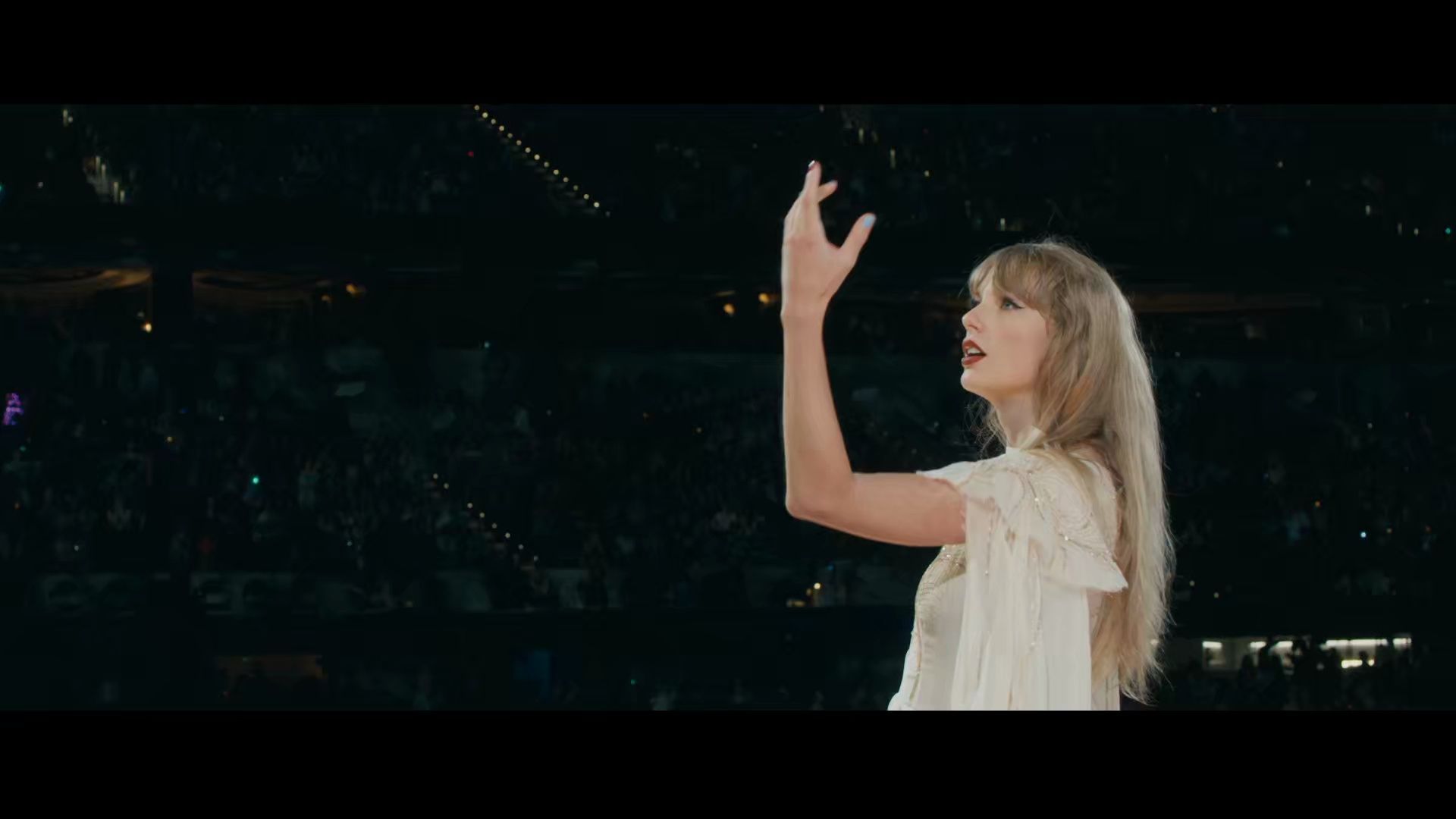 taylor swift巡演大电影《august》