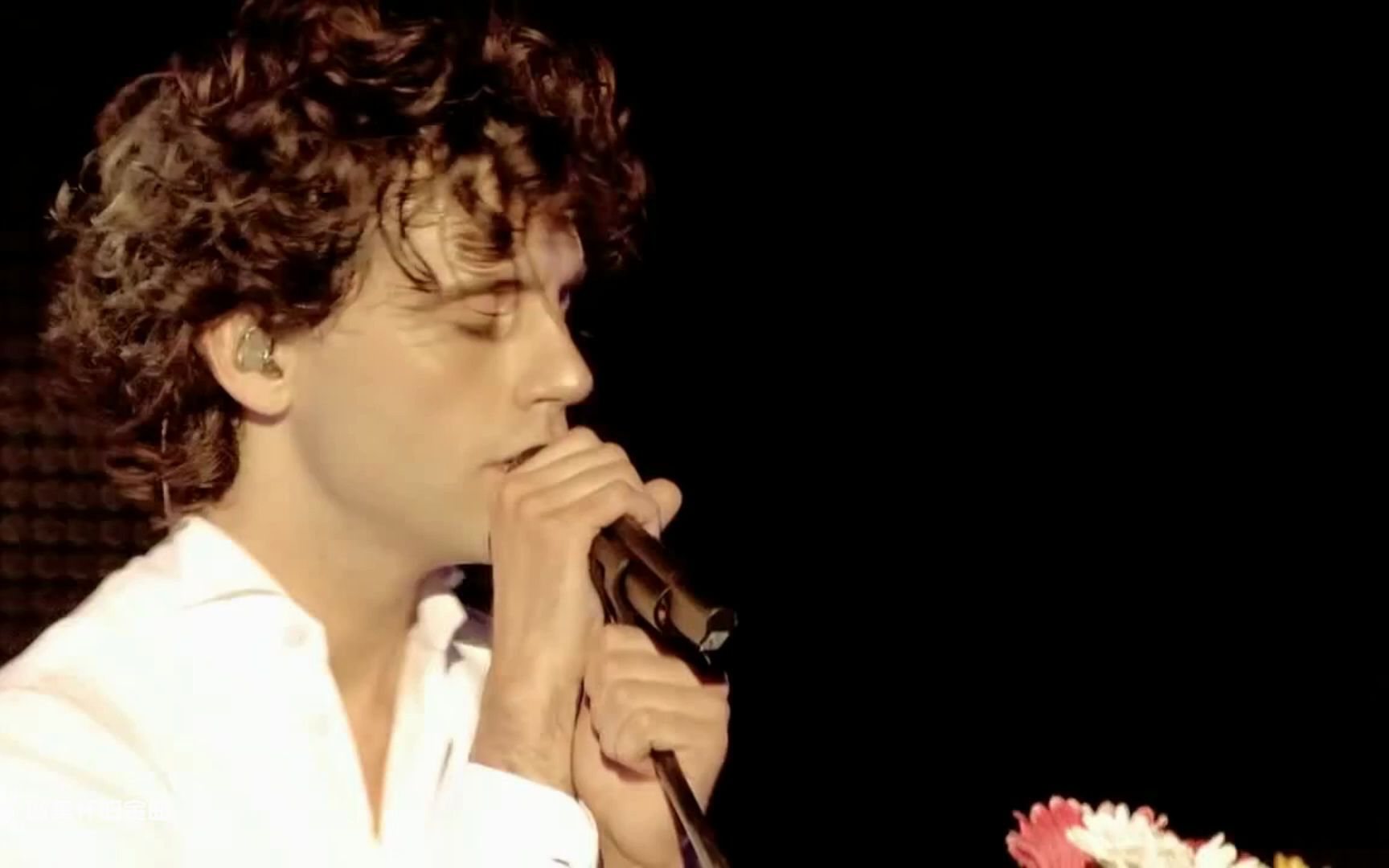 [图]Mika - Happy Ending (Live) 【中英字幕】