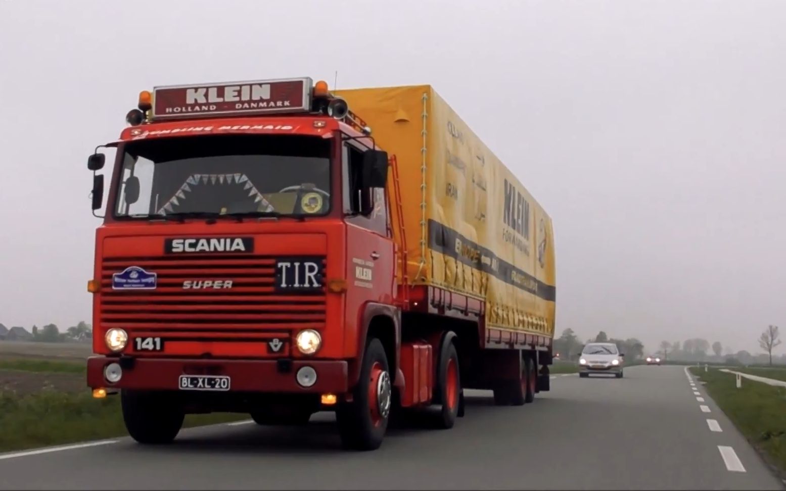 试驾体验拥有42年车龄的斯堪尼亚lb141 v8和47年的挂车!