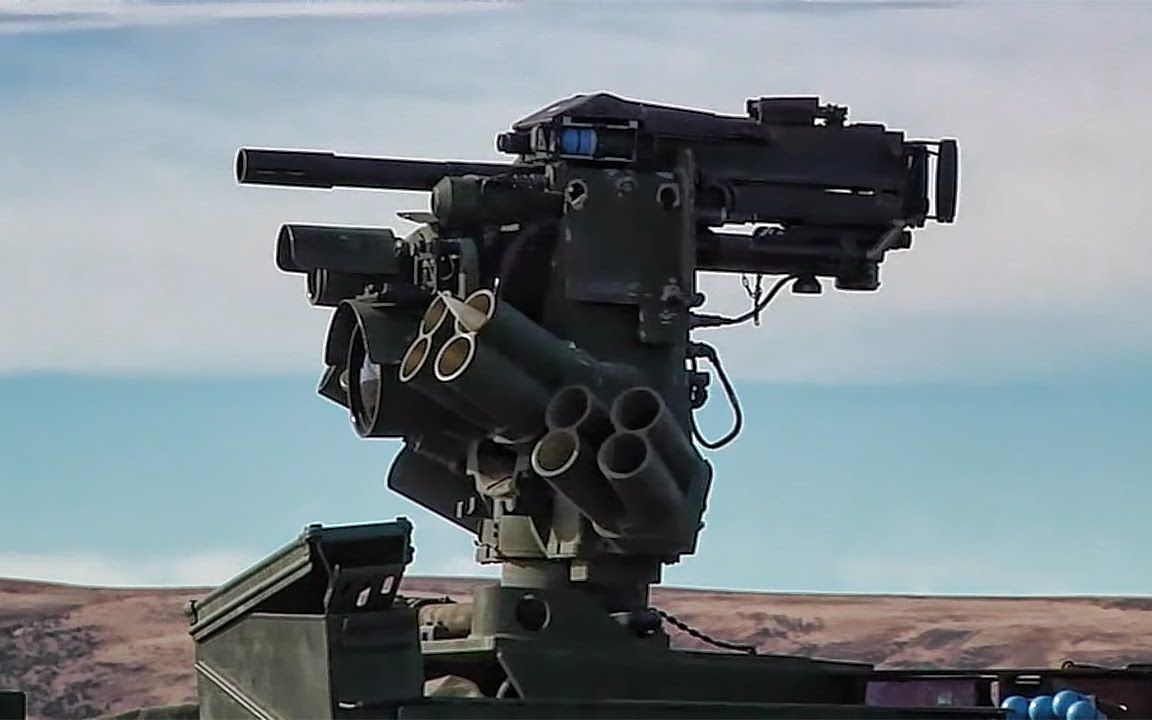 速射榴弹炮就是把一连串的手榴弹扔出2000米 百米内的人都跑不了